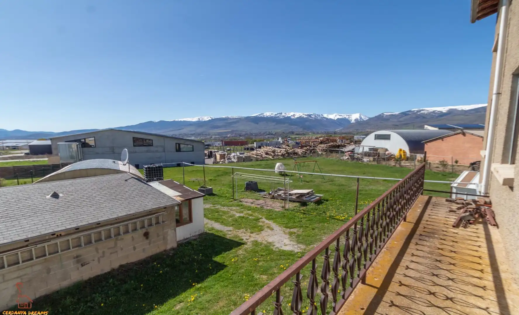 Houses for sale in Osséja  with Heating, Private garden and Parquet flooring