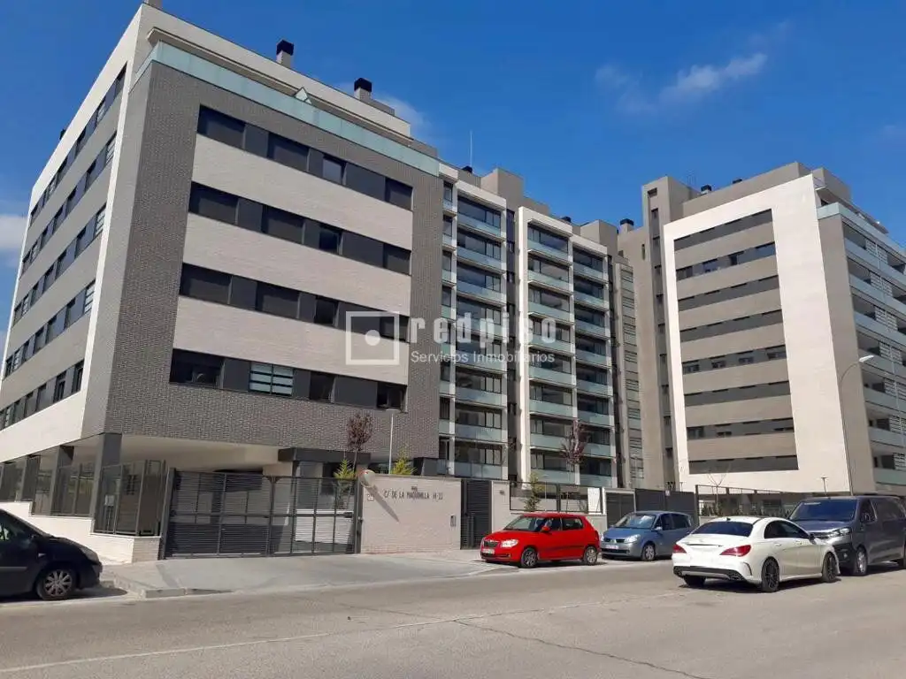 Außenansicht von Dachboden zur Miete in Madrid mit Heizung, Terrasse und Abstellraum
