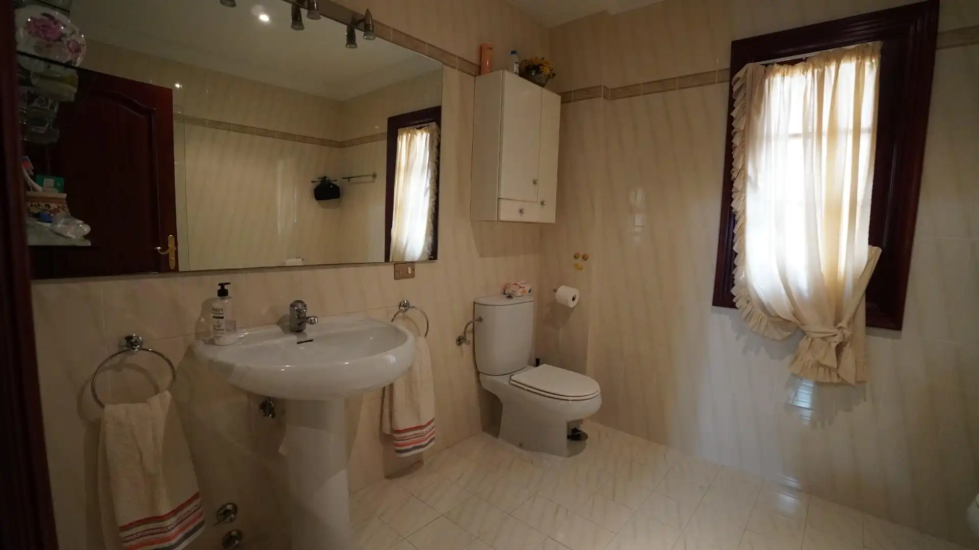 Bathroom of Houses for sale in Las Palmas de Gran Canaria  with Air Conditioner, Private garden and Terrace