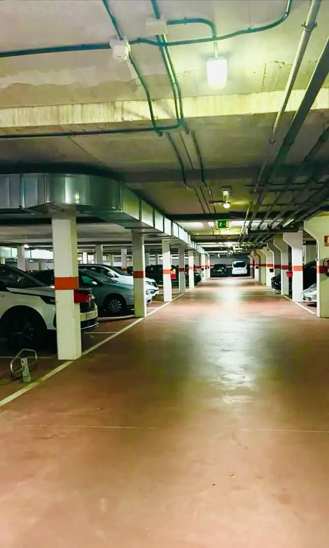 Aparcament de Garatge en venda en Gijón 