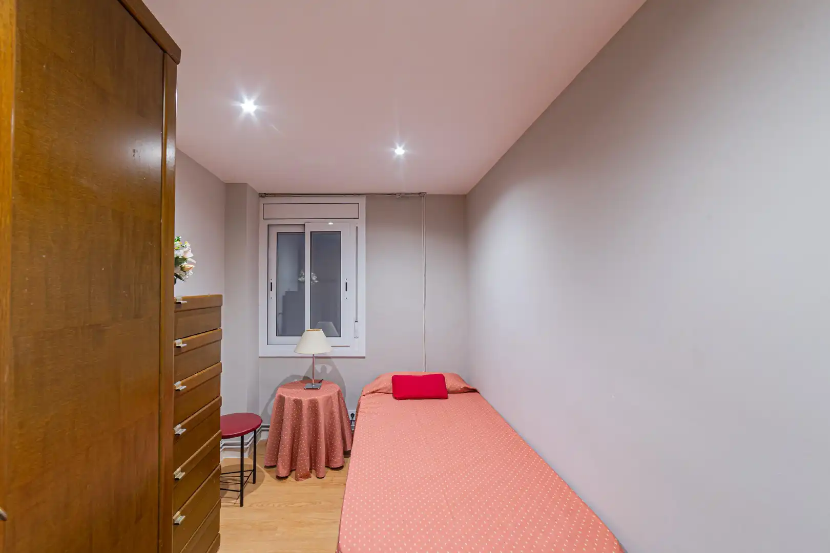 Habitación de Apartamento en venta en Barcelona con Calefacción y Parquet