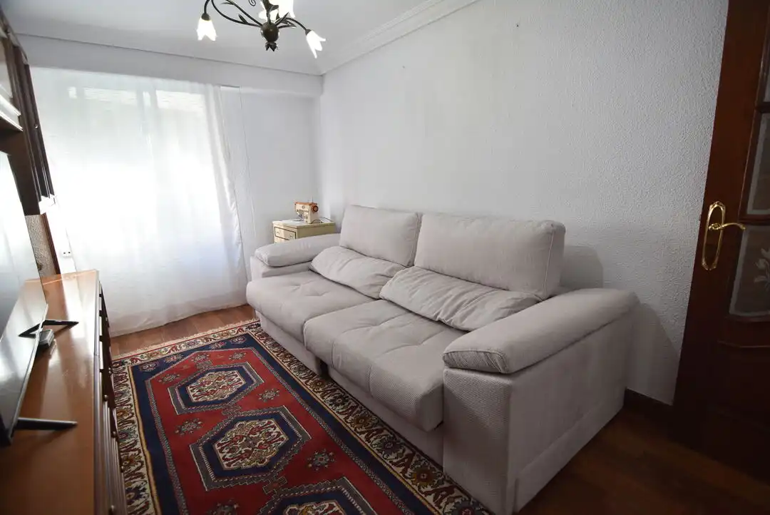 Flat with terrace for sale in Polonia Etxeberria Kalea, imagen 2