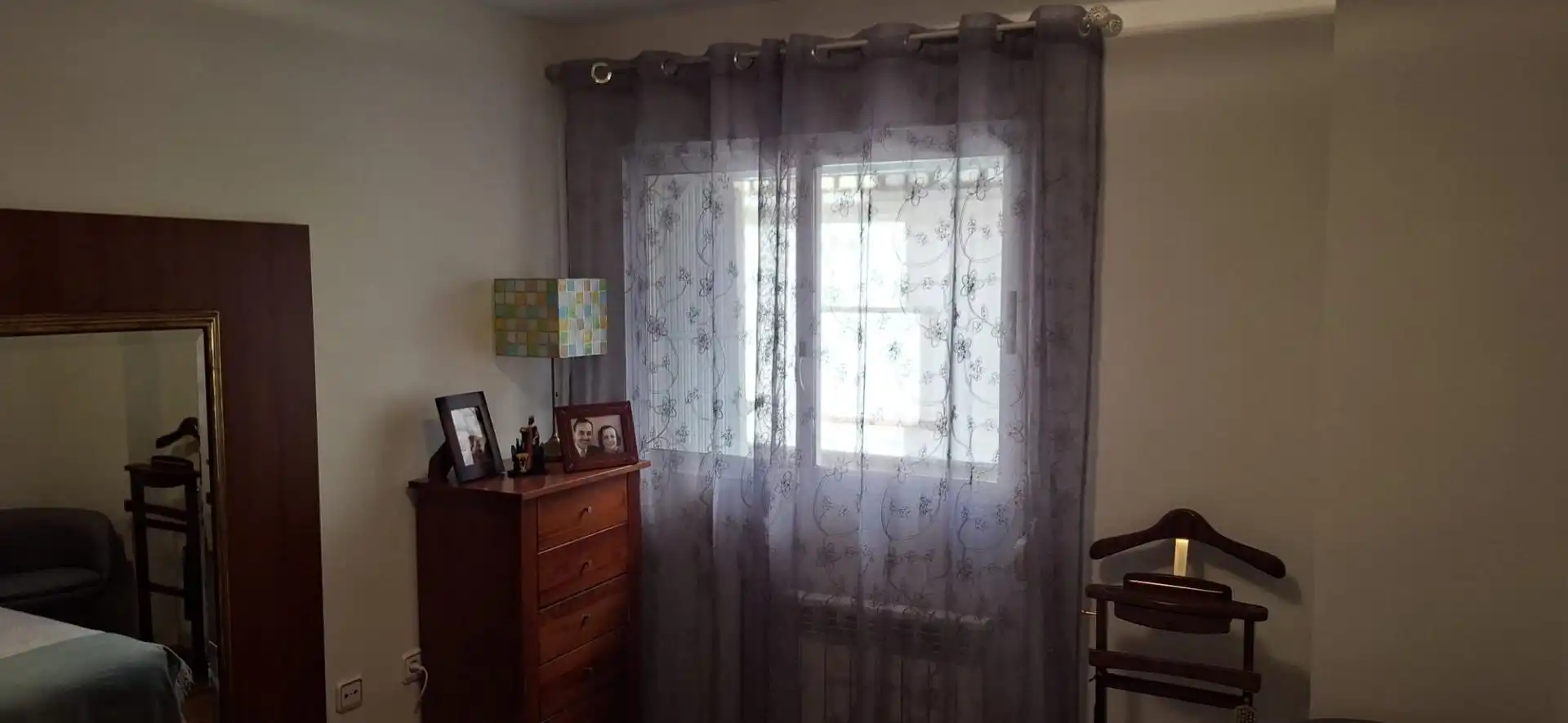 Habitación de Piso de alquiler en Granada con Calefacción, Amueblado y Balcón