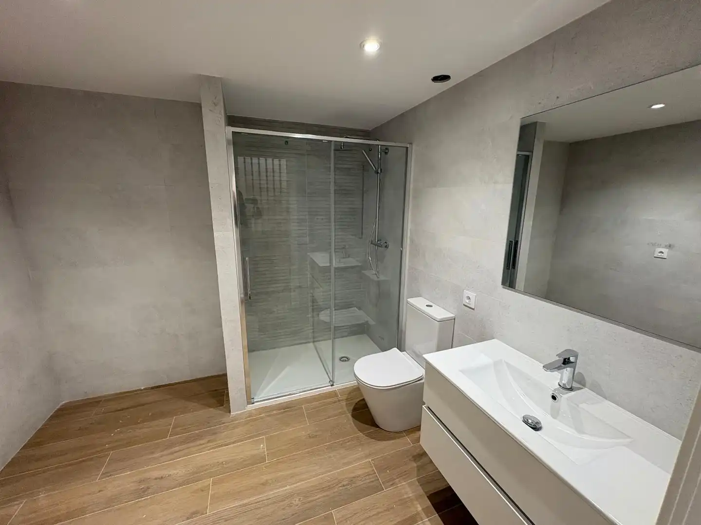 Casa adosada en venta en Carrer de Burgos, 38, Torre-Sana