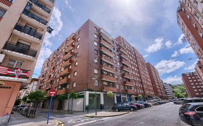 Exterior view of Flat for sale in Erandio  with Terrace and Balcony