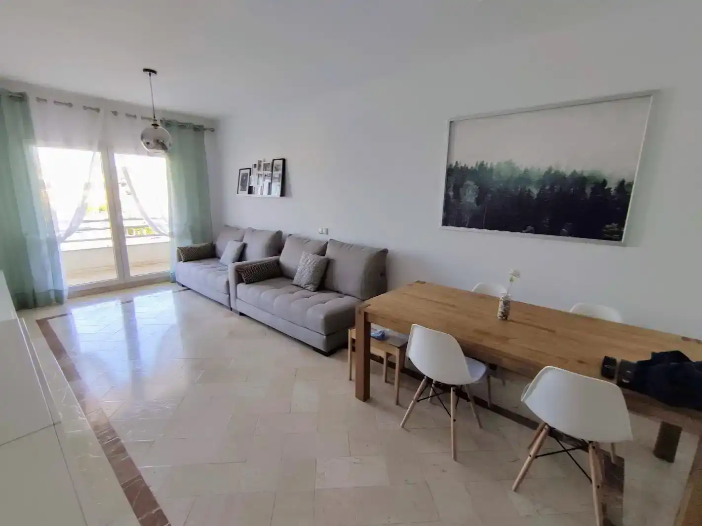 Wohnzimmer von Wohnung zur Miete in Los Barrios mit Schwimmbad und Balkon