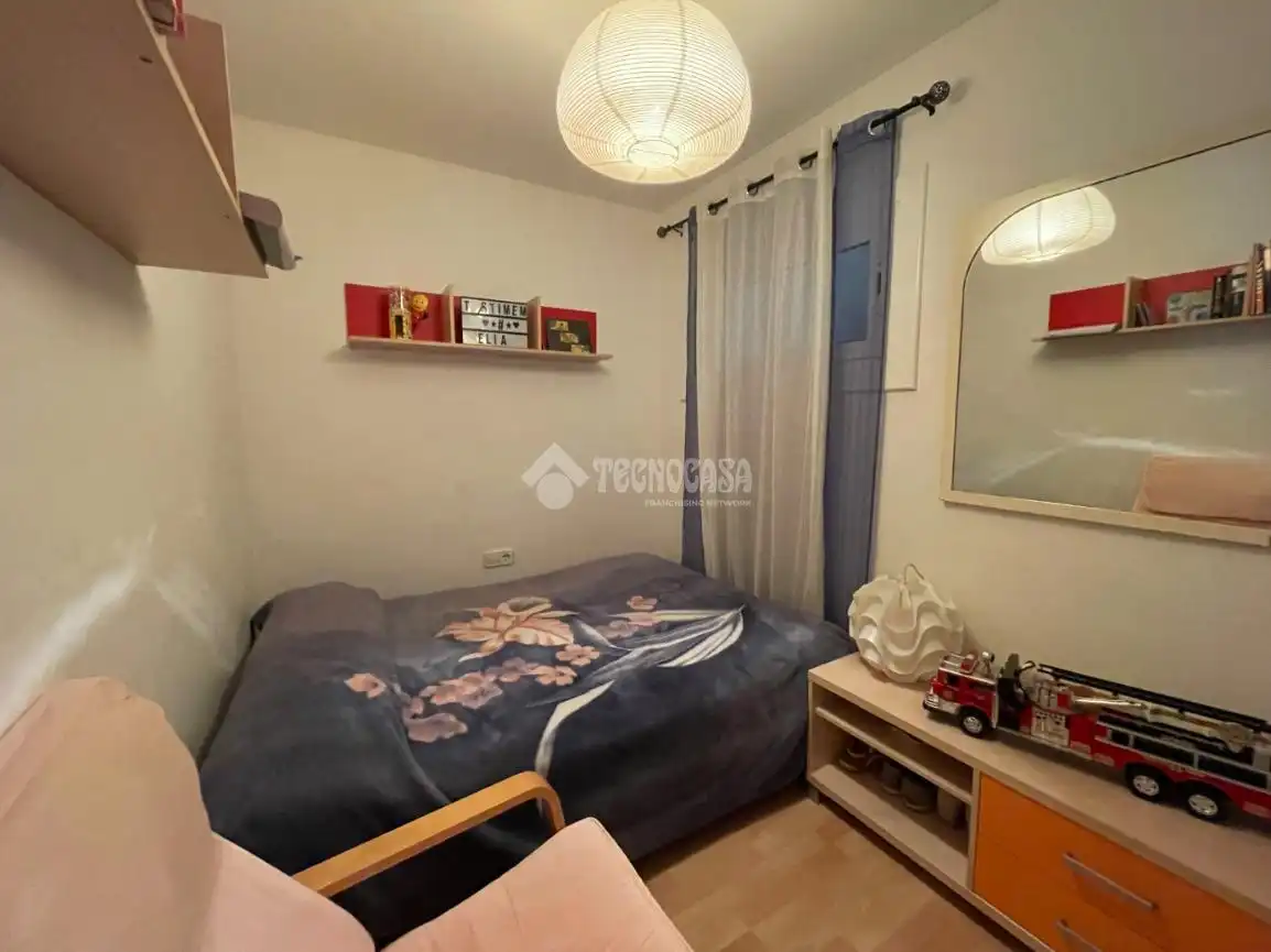 Habitación de Piso en venta en Mataró con Parquet y Balcón