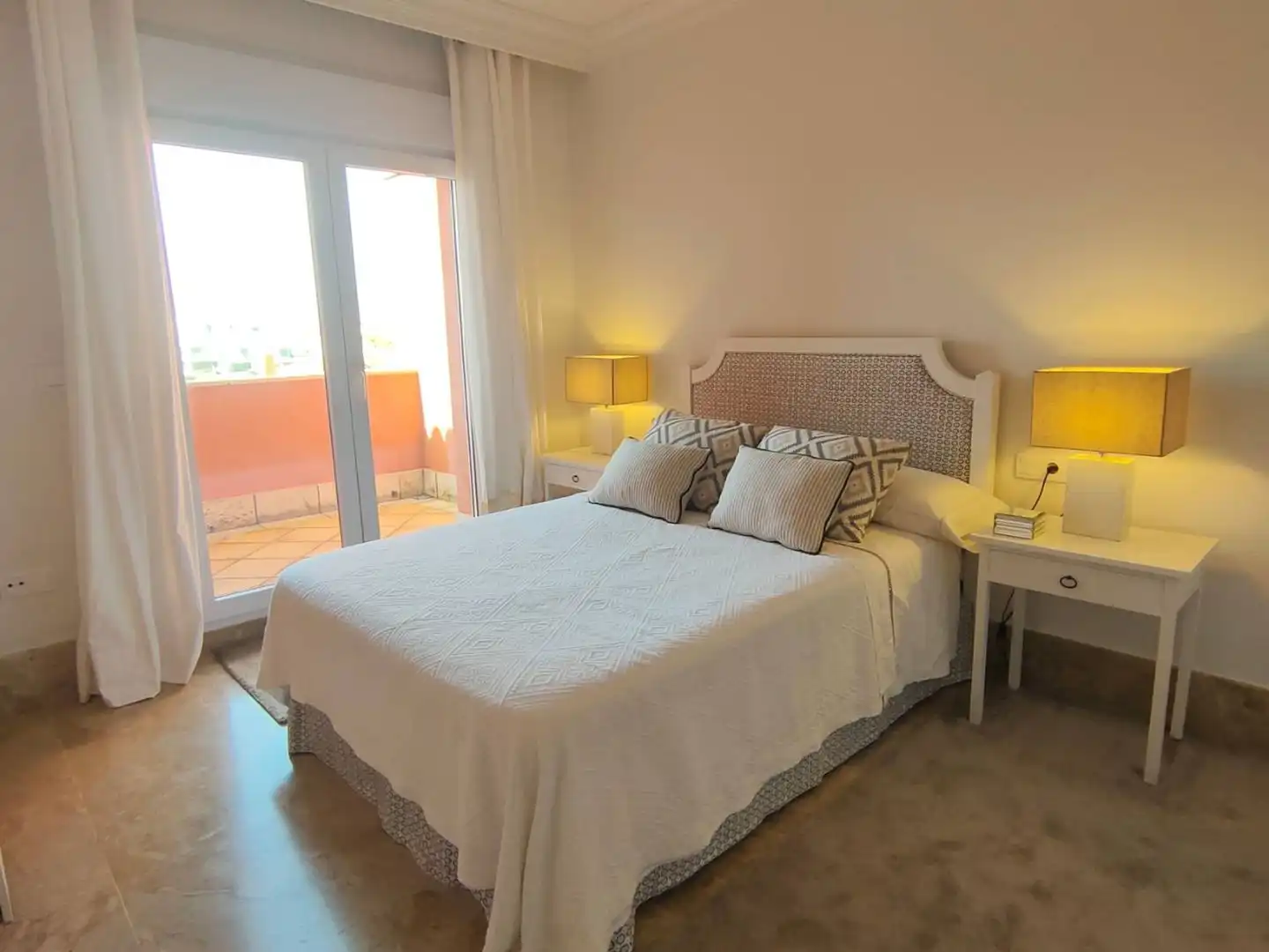 Dormitori de Casa adosada de lloguer en Marbella amb Terrassa