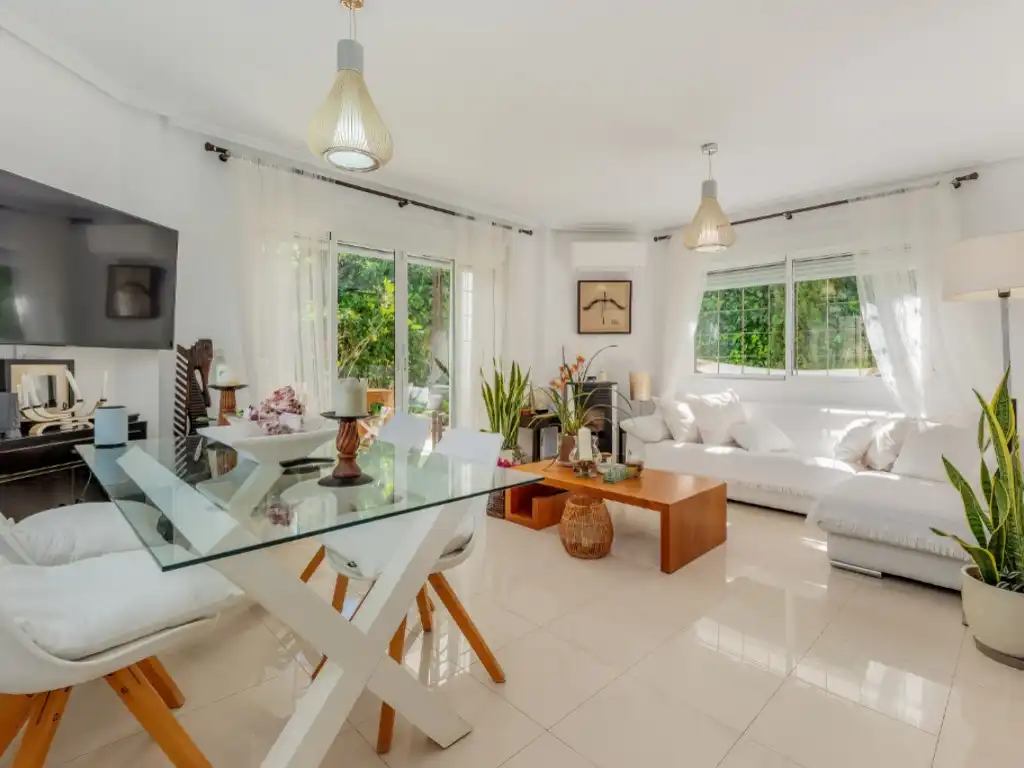 Living room of Houses for sale in El Campello  with Air Conditioner, Private garden and Terrace