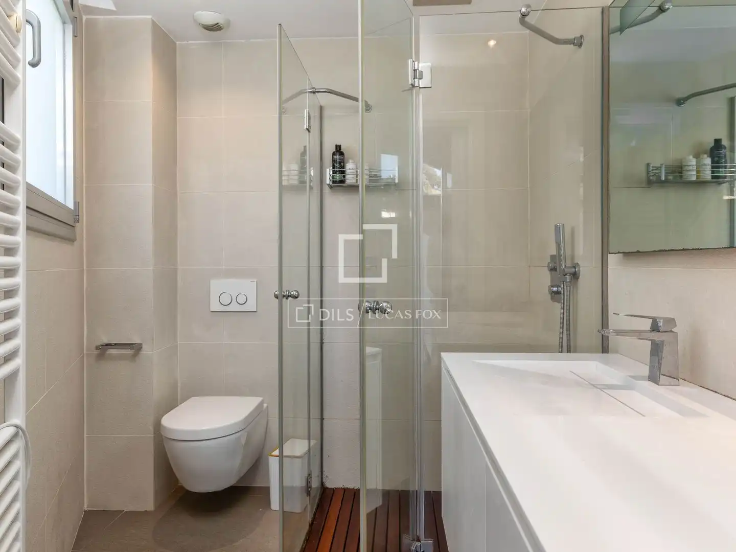 Baño de Piso en venta en Blanes con Aire acondicionado, Calefacción y Terraza