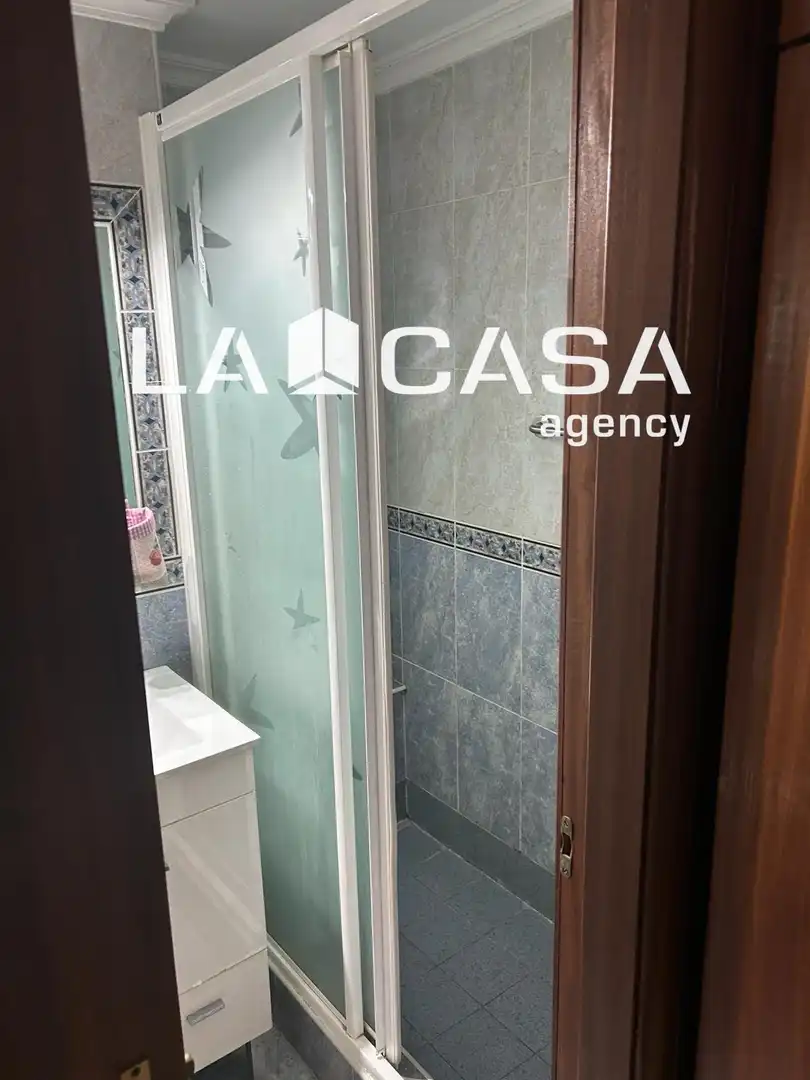 Bany de Pis en venda en Algeciras amb Balcó