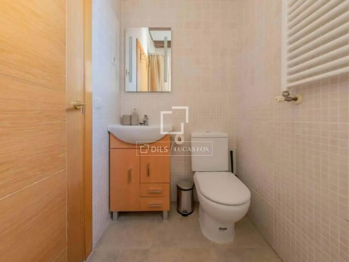 Badezimmer von Dachboden zur Miete in Madrid mit Klimaanlage, Heizung und Möbliert