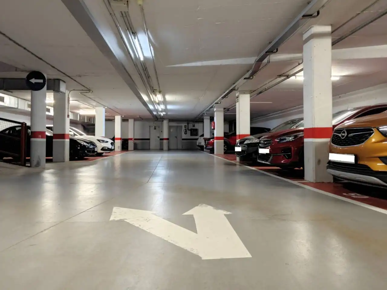 Aparcament de Pis de lloguer en Manresa amb Calefacció, Parquet i Terrassa