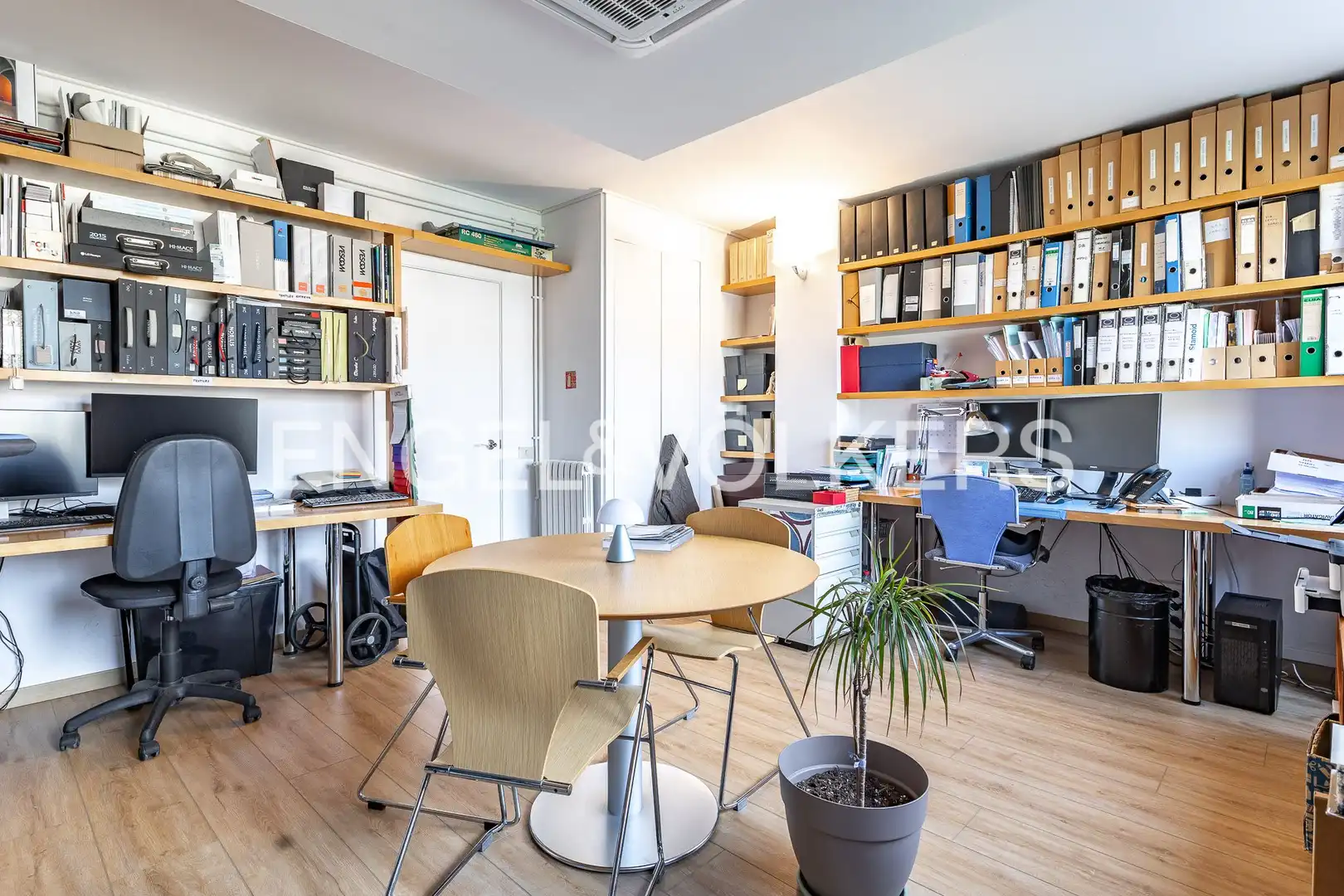 Piso en venta en Barcelona con Calefacción y Parquet