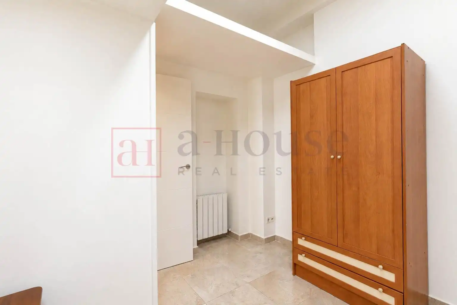 Habitación de Planta baja en venta en Madrid con Calefacción y Terraza