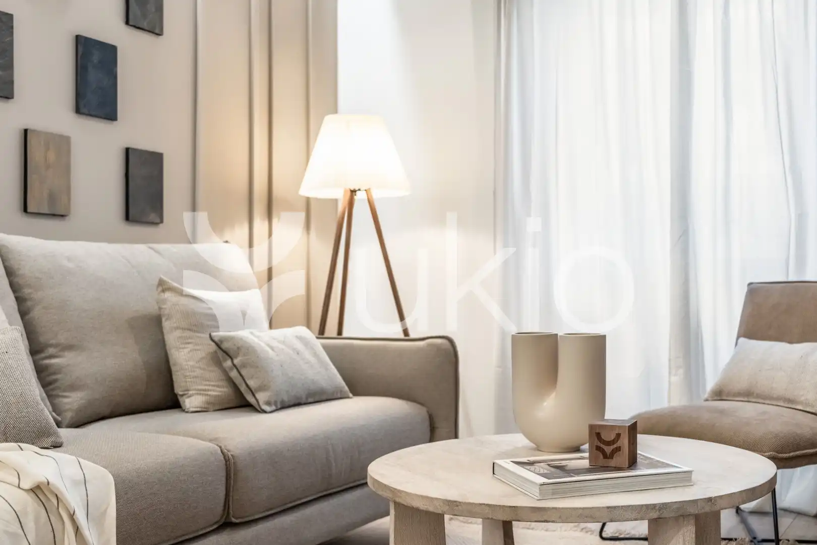 Sala de estar de Apartamento de alquiler en Madrid con Aire acondicionado, Calefacción y Amueblado
