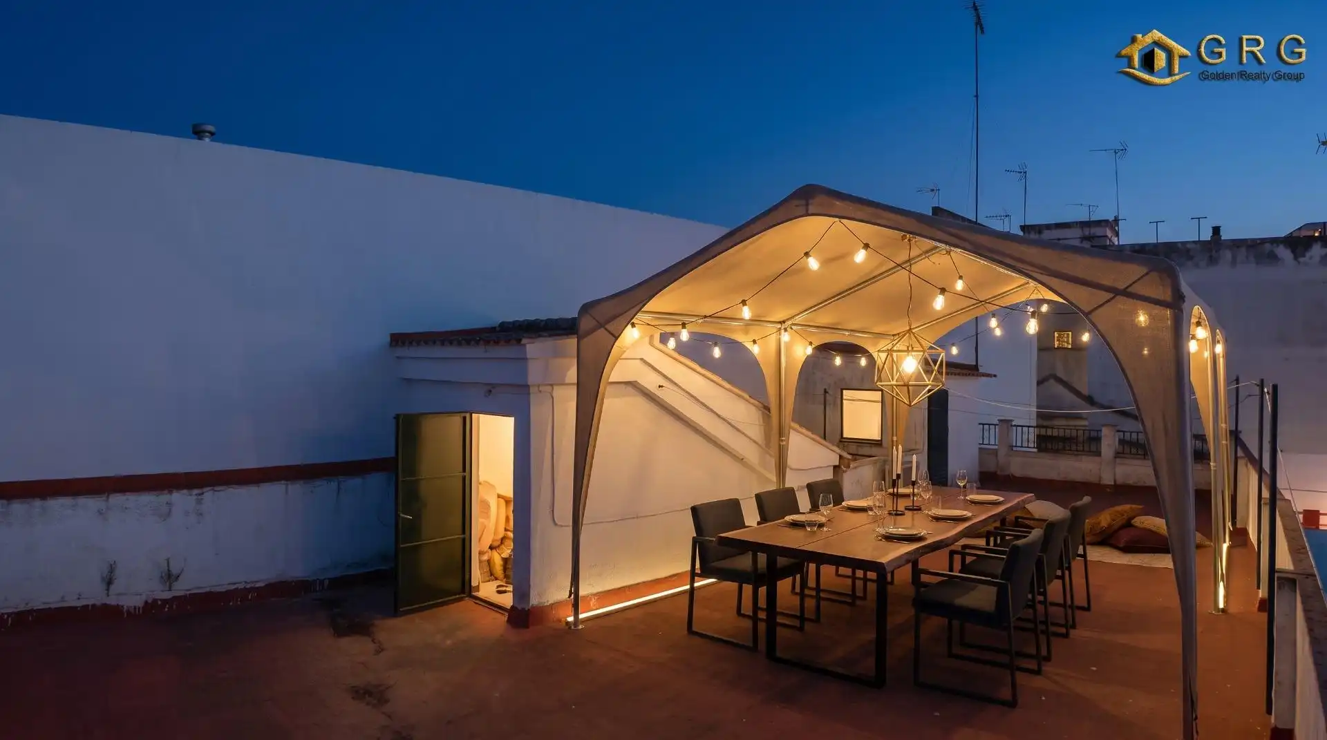 Terraza de Casa adosada en venta en Sanlúcar la Mayor con Aire acondicionado, Calefacción y Terraza