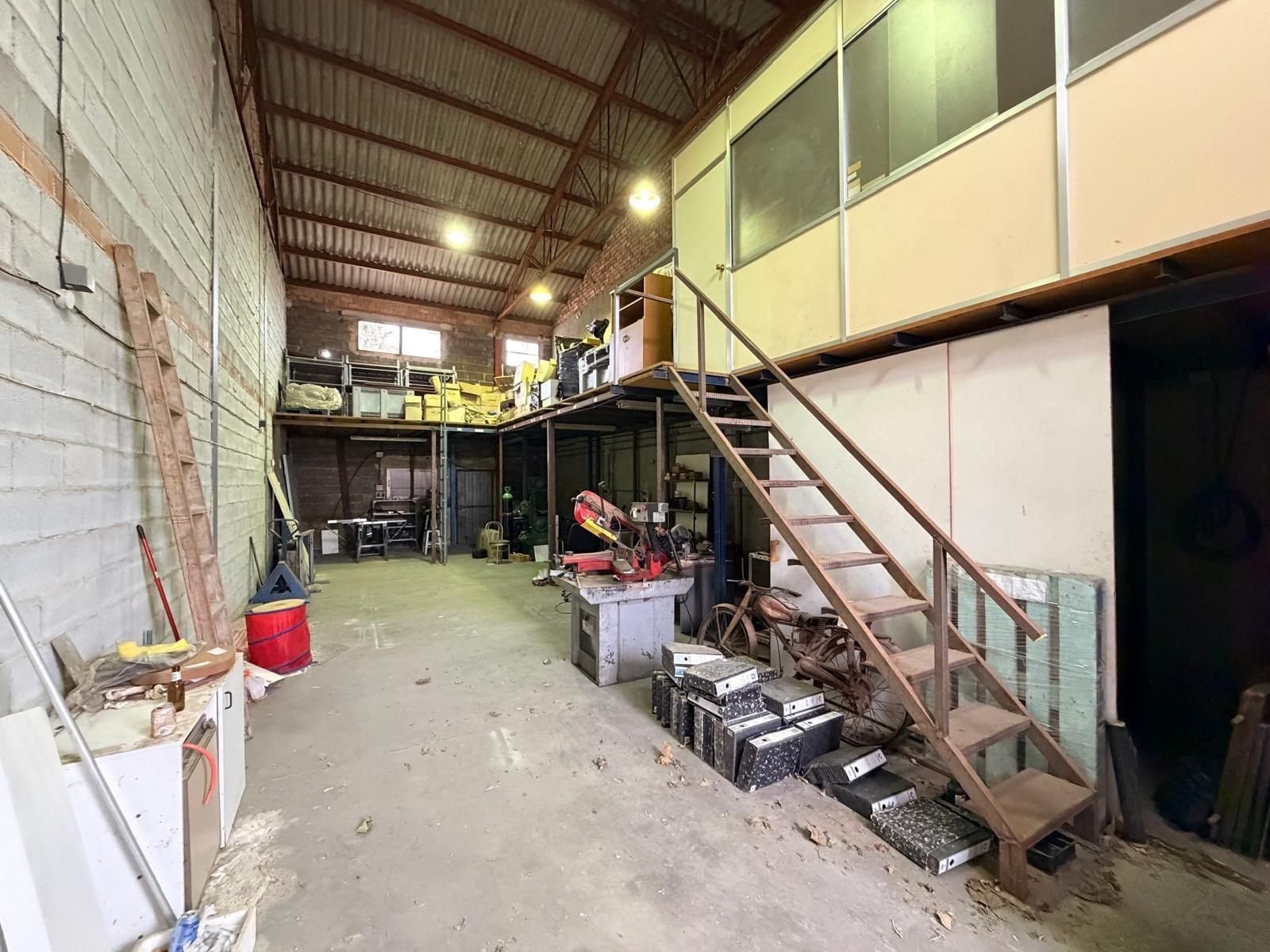 Fabrikhallen zum Verkauf in El Palomar