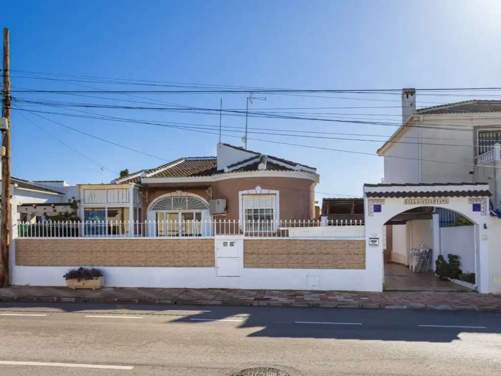 Exterior view of Houses for sale in Torrevieja  with Air Conditioner, Terrace and Swimming Pool