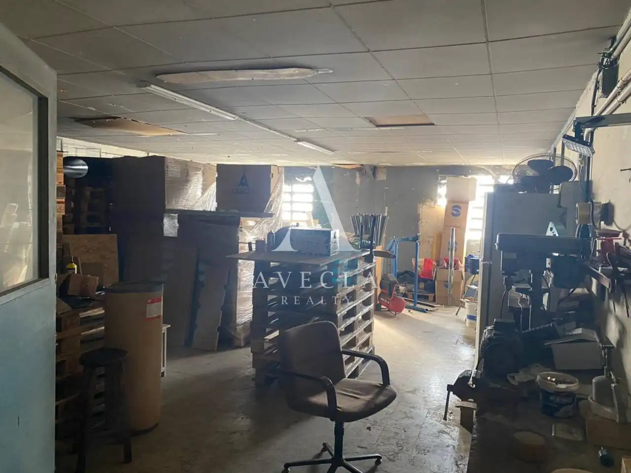 Nau industrial en venda en Ripollet