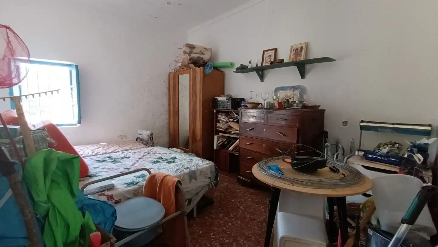 Dormitori de Finca rústica en venda en Guaro amb Calefacció, Terrassa i Traster