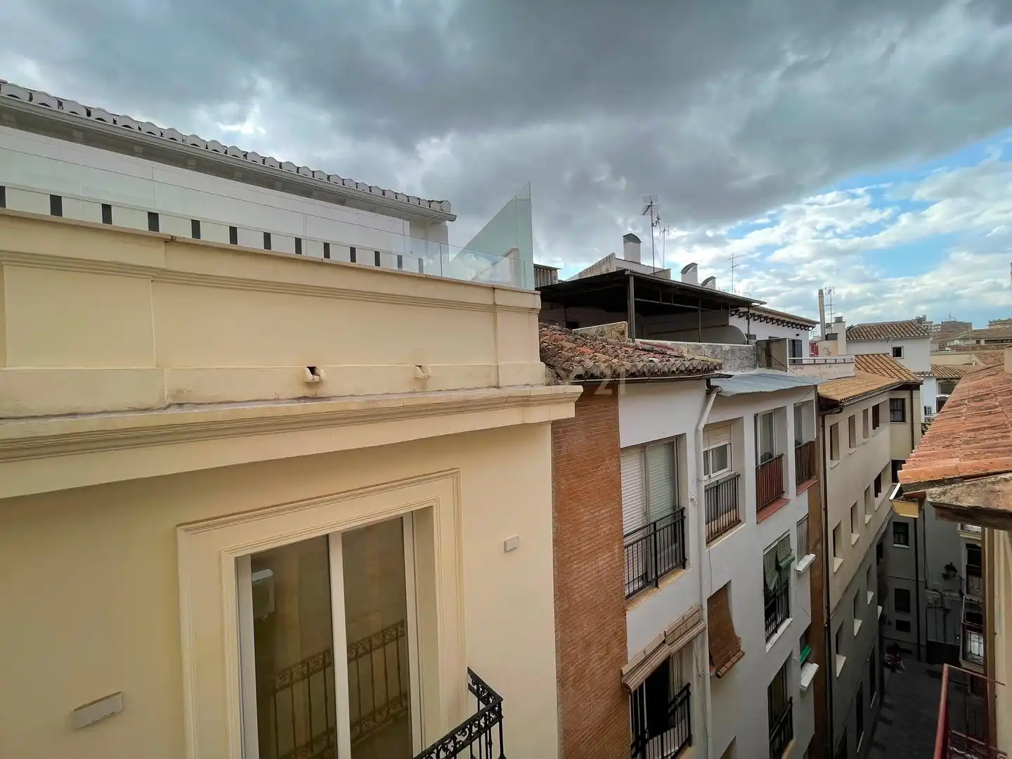Exterior view of Apartments for rent in Granada  with Air Conditioner, Washing machine and Balcony