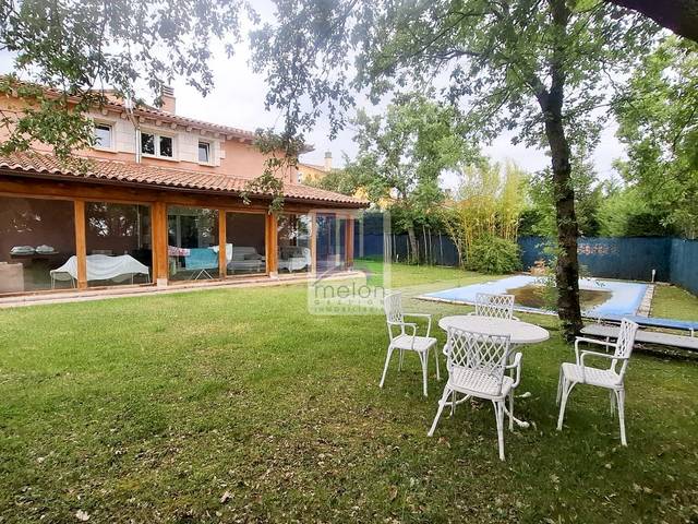 Casa-chalet en Venta en VALDORROS en Valdorros