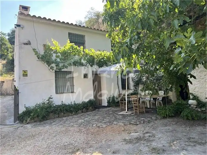 Casa rustica con piscina in vendita a Montefrío