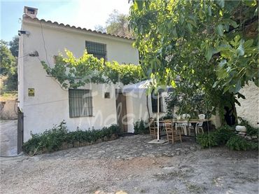 Casa rústica amb piscina en venda a Montefrío