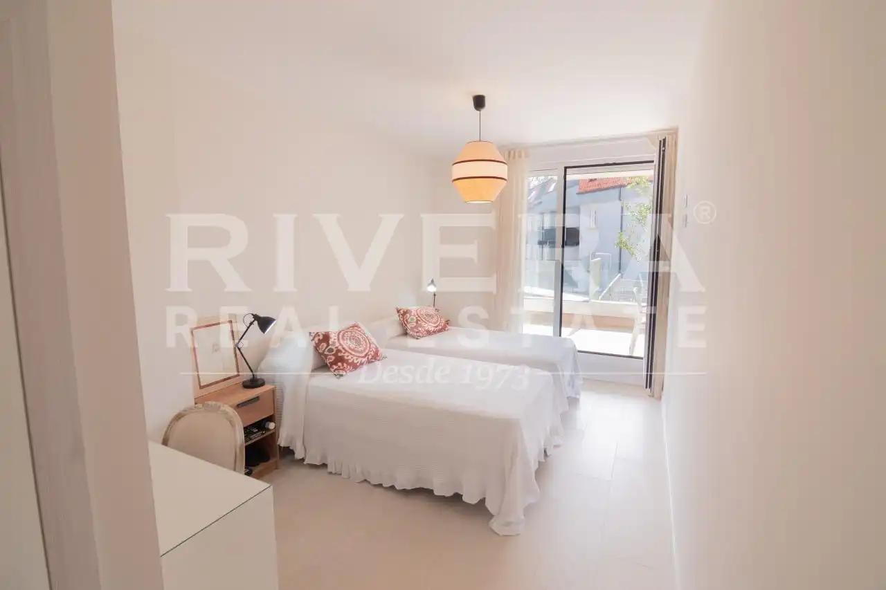 Habitación de Piso en venta en Sanxenxo con Calefacción, Terraza y Trastero