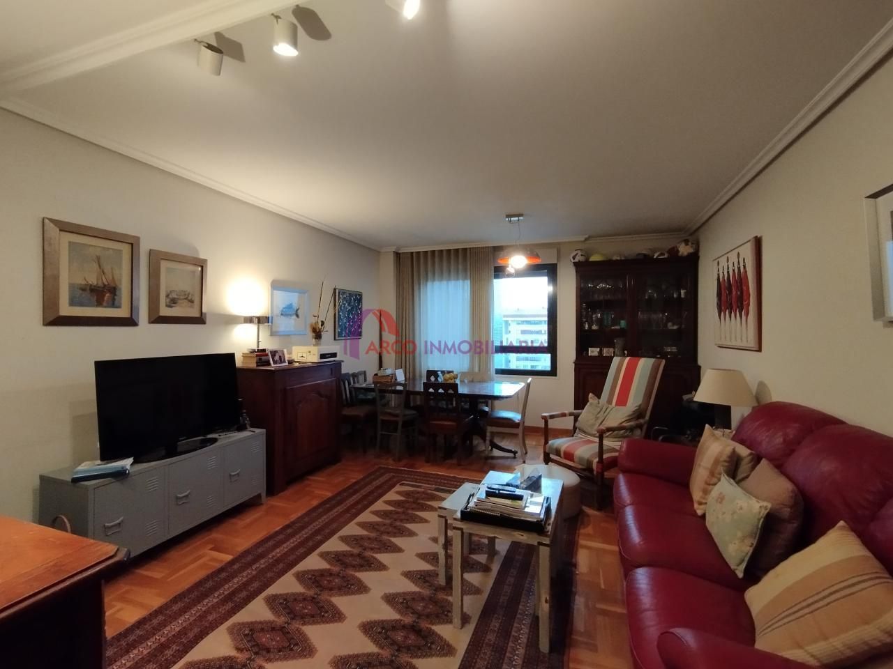 Sala d'estar de Dúplex en venda en Burgos Capital amb Calefacció, Parquet i Terrassa