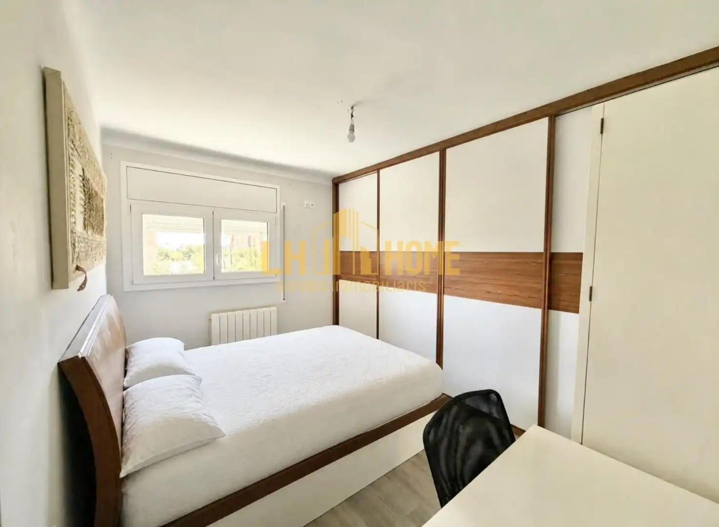 Bedroom of Flat for sale in L'Hospitalet de Llobregat  with Air Conditioner, Heating and Parquet flooring