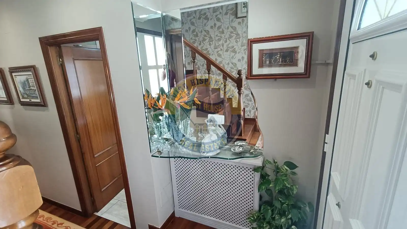 Casa adosada en venta en Vigo  con Calefacción, Terraza y Trastero