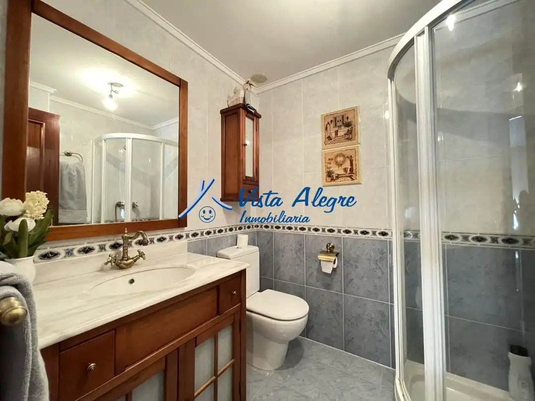 Baño de Piso de alquiler en Haro con Calefacción, Terraza y Trastero