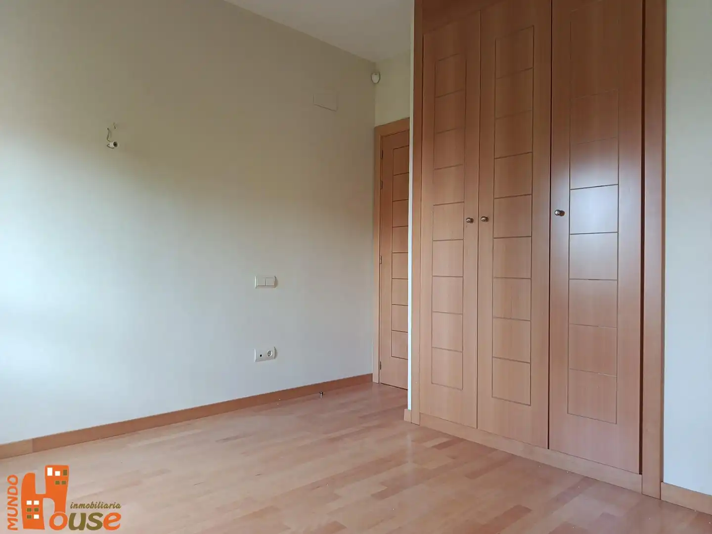Habitación de Piso de alquiler en Real Sitio de San Ildefonso con Calefacción, Trastero y Balcón
