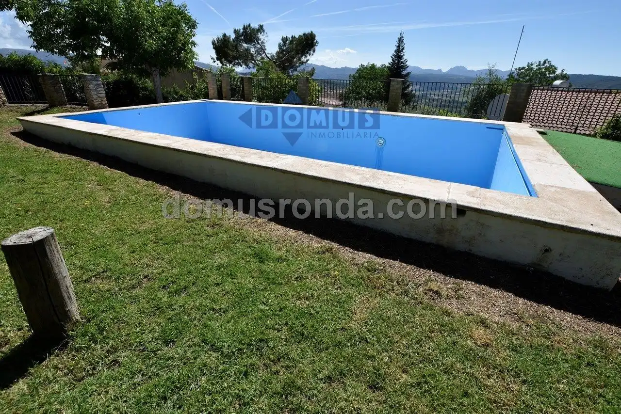 Piscina de Finca rústica de alquiler en Ronda con Aire acondicionado, Calefacción y Trastero