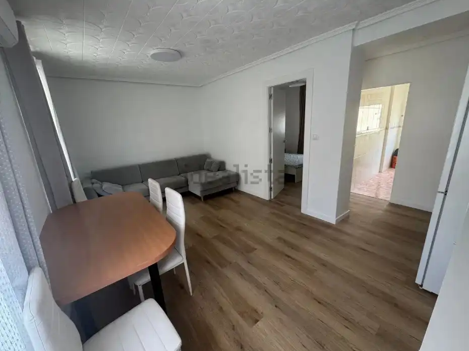 Habitación de Piso de alquiler en Manises con Aire acondicionado, Amueblado y Horno