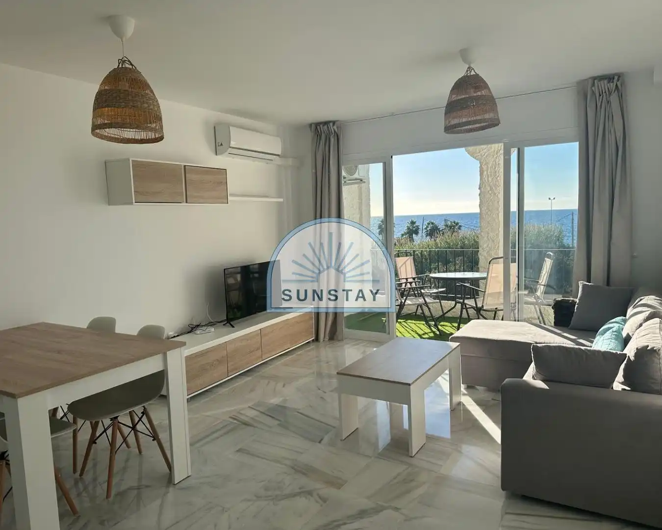 Living room of Flat for rent in Nerja  with Air Conditioner, Private garden and Terrace