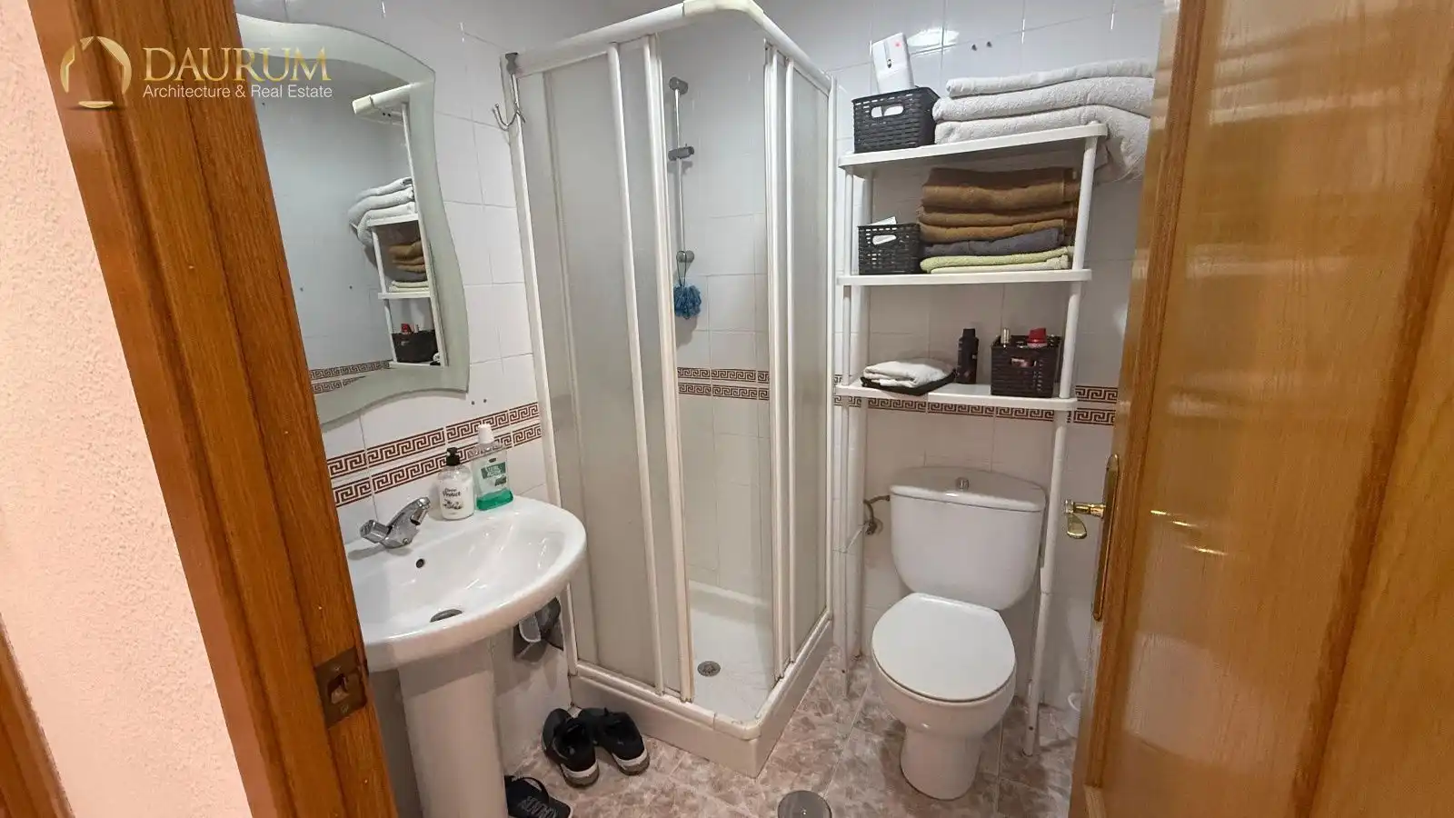 Badezimmer von Wohnung zum Verkauf in Alicante / Alacant mit Klimaanlage, Heizung und Abstellraum