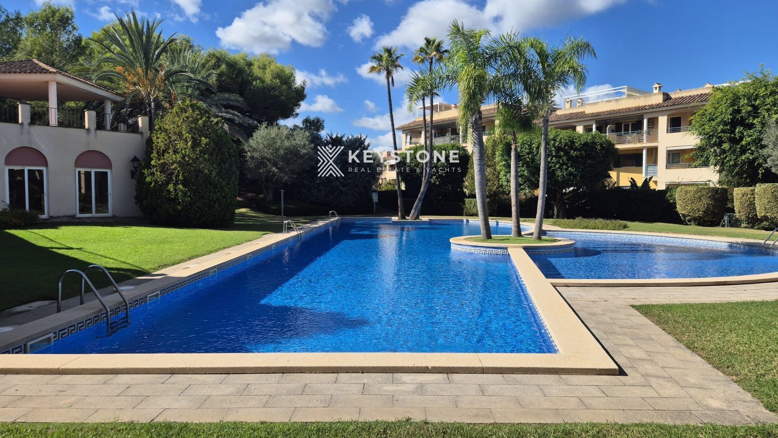 Swimming pool of Flat to rent in Calvià  with Air Conditioner, Heating and Terrace