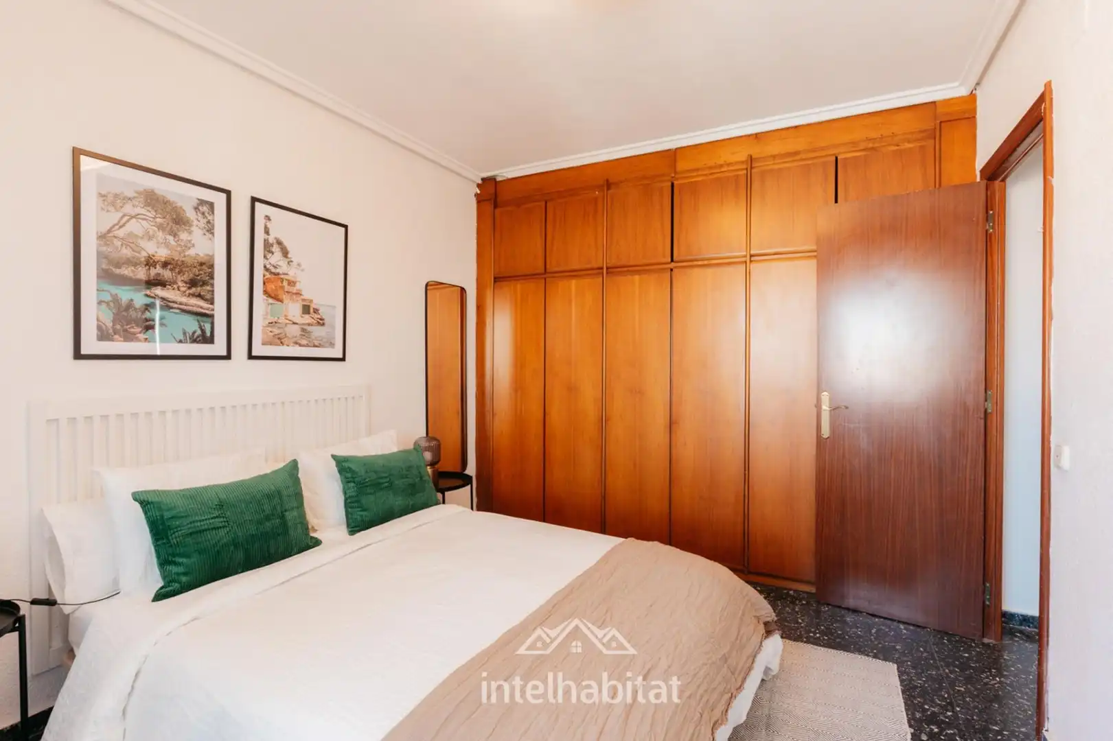 Bedroom of Flat for sale in Mislata  with Air Conditioner, Furnished and Balcony