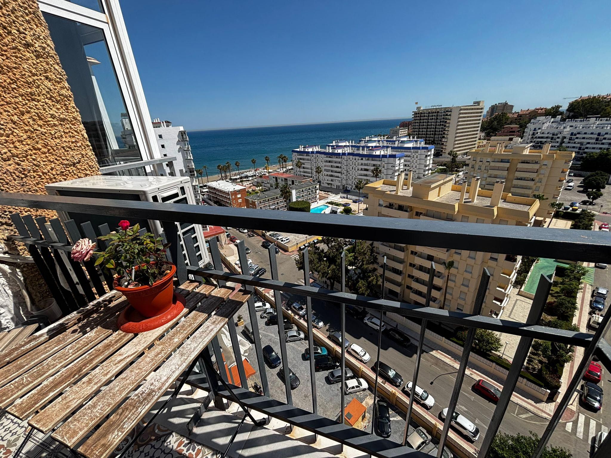 Exterior view of Flat for sale in Benalmádena  with Air Conditioner, Private garden and Swimming Pool