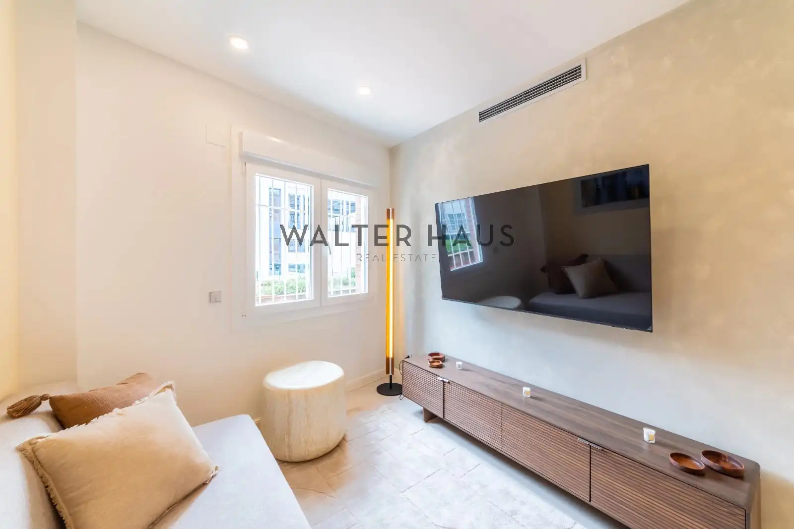 Flat with lift for sale in Calle de Montesa, imagen 2