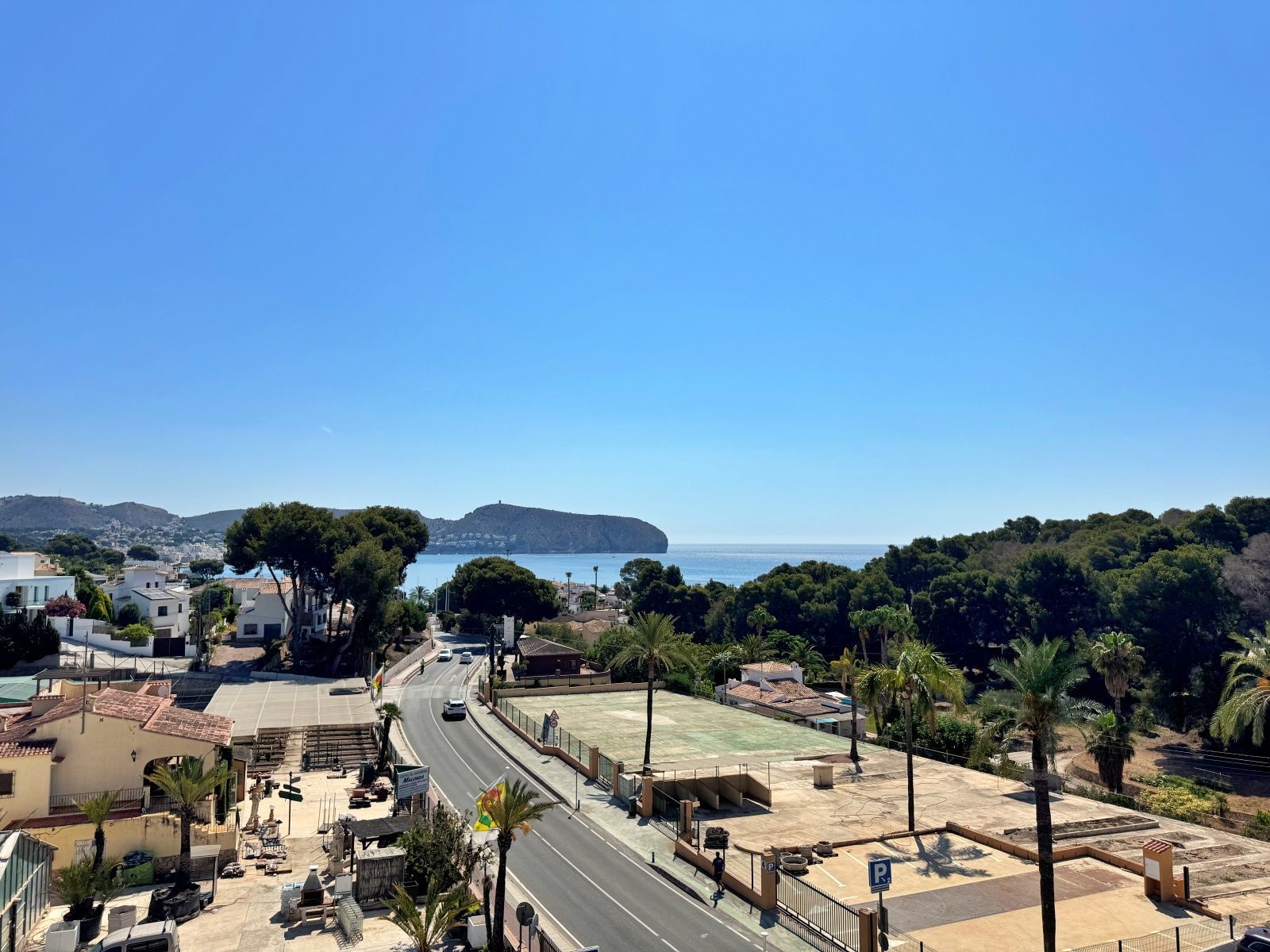 Vista exterior de Apartament de lloguer en Moraira amb Calefacció, Terrassa i Moblat