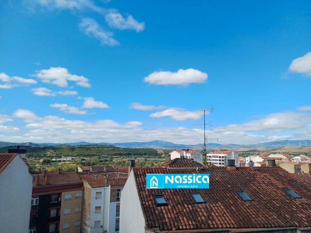 Dúplex en Venta en Calle Bebricio, 24 en Calahorra