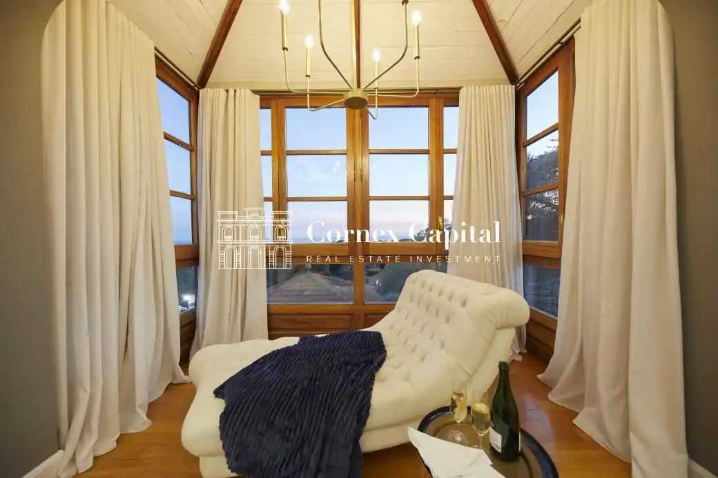 Wohnzimmer von Country house zum Verkauf in Sant Andreu de Llavaneres mit Privatgarten, Terrasse und Schwimmbad