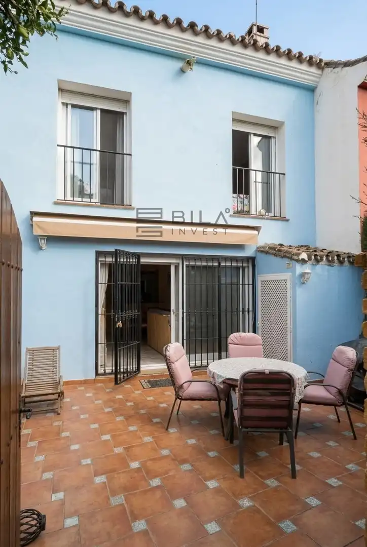 Semi-detached house with pool for sale in Lomas del Pozuelo, imagen 6