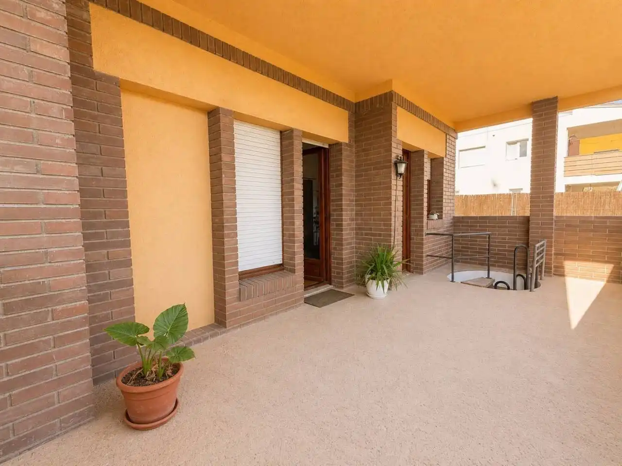 Vista exterior de Casa o xalet en venda en Riells i Viabrea amb Aire condicionat, Calefacció i Jardí privat