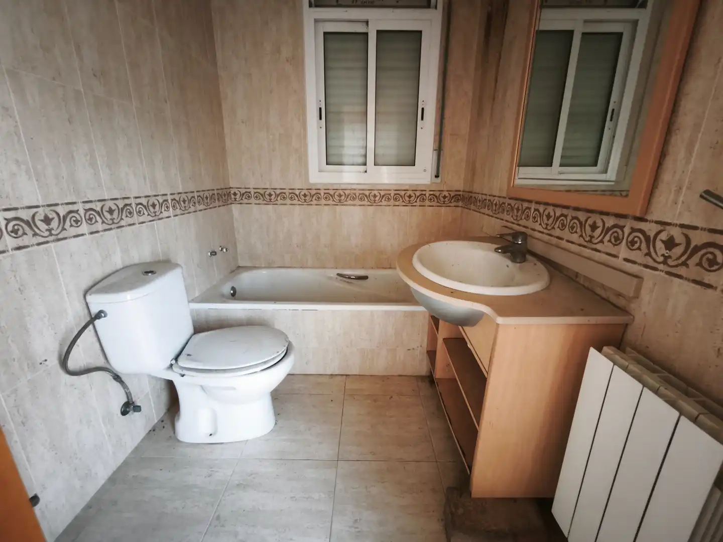 Bany de Casa o xalet en venda en El Vendrell amb Aire condicionat, Calefacció i Jardí privat