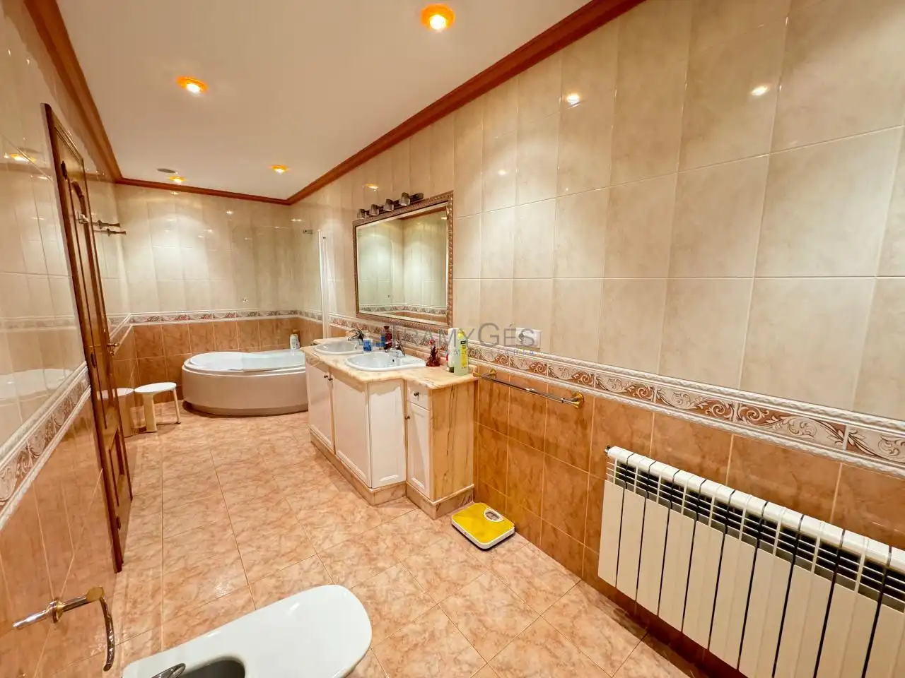Baño de Casa o chalet en venta en Vilagarcía de Arousa con Calefacción, Jardín privado y Terraza